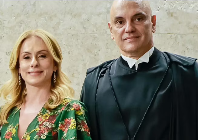 Moraes e a esposa Viviane Barci