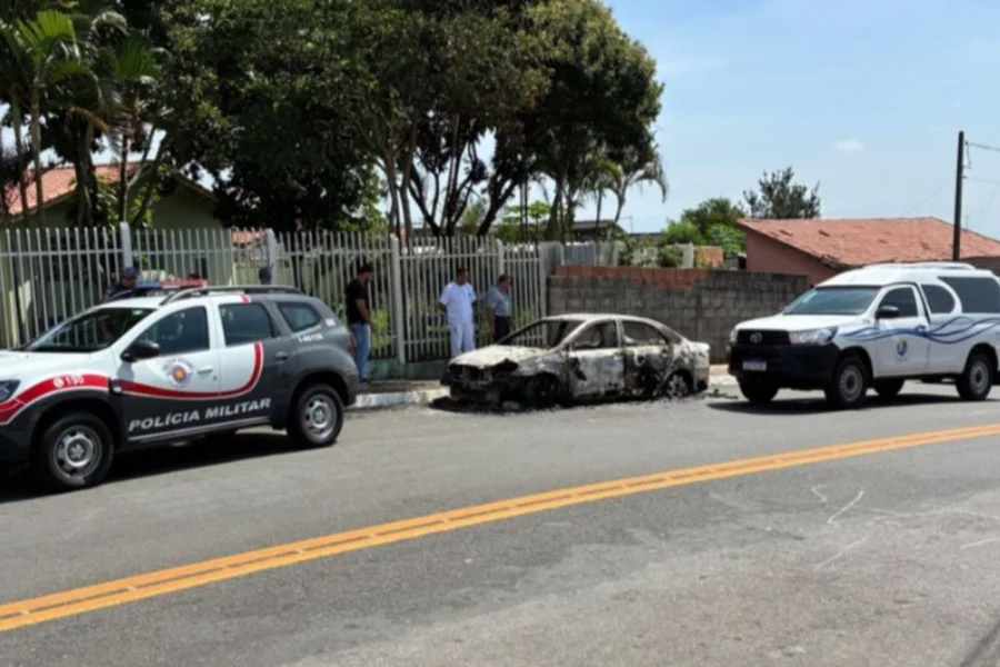Com celular da ex, homem atraiu novo companheiro dela para emboscada e o matou com tiro e, depois, carbonizou corpo.
