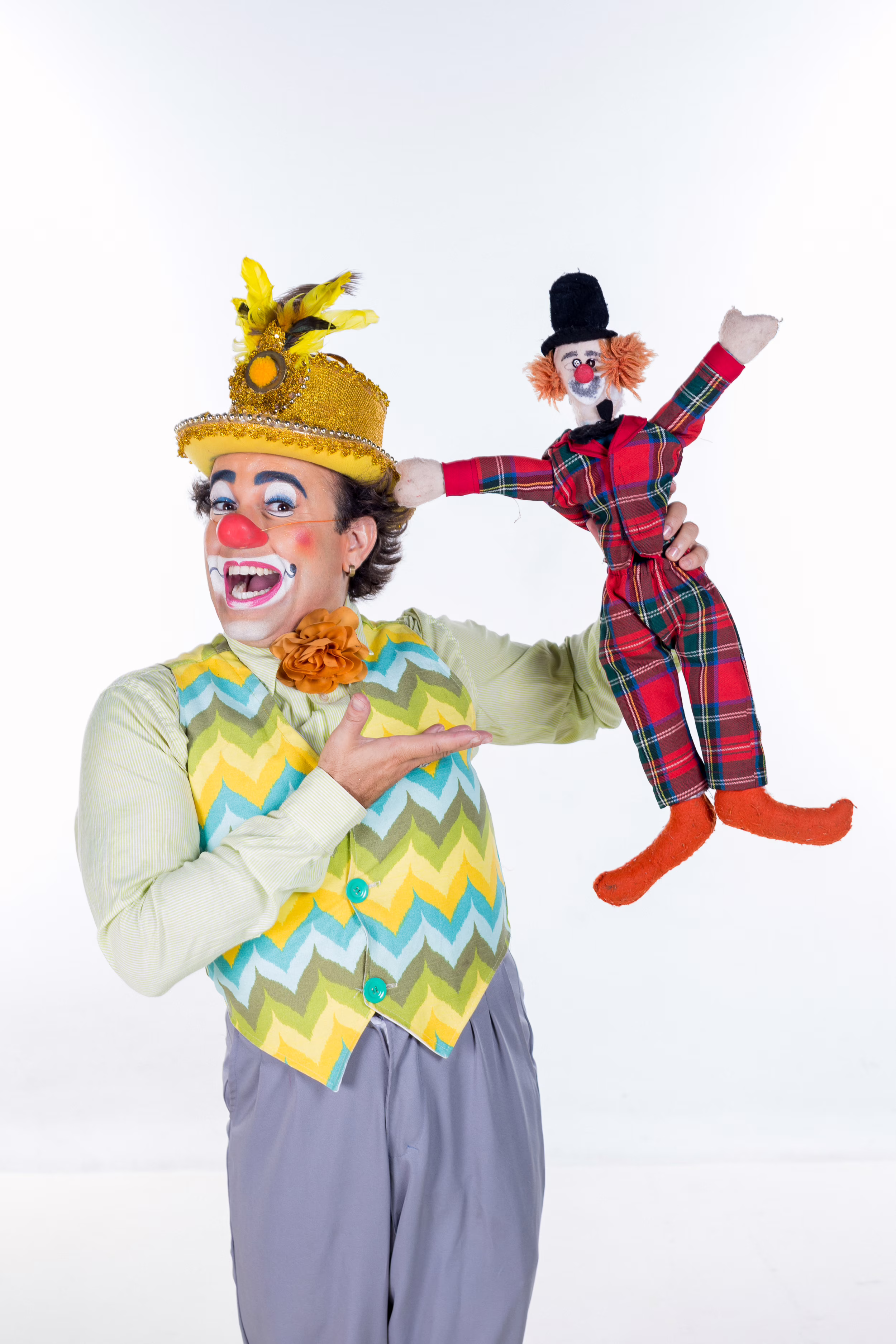 Fwd: Agenda cultural de abril na Fundação Aperam Acesita começa neste sábado, 11