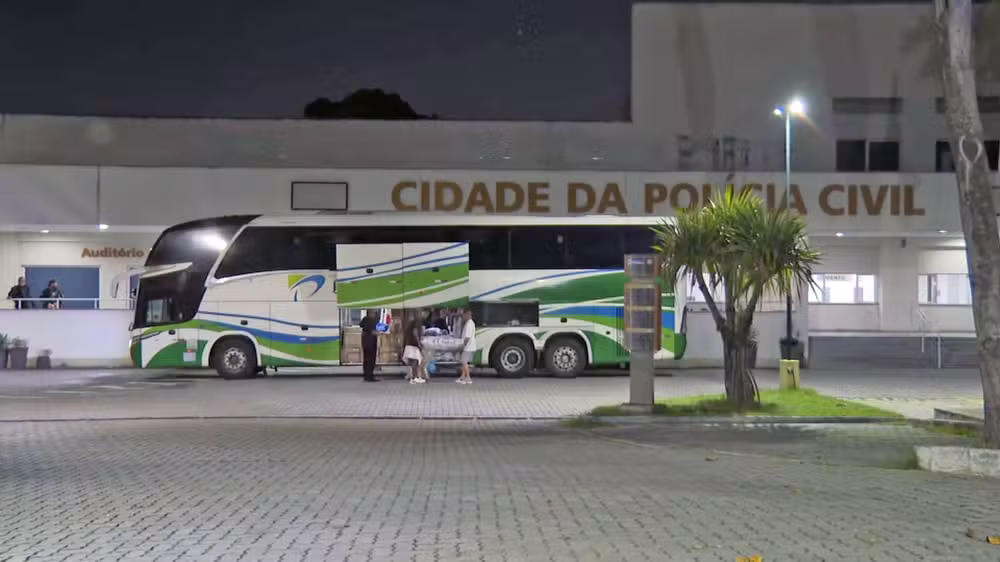 Polícia Civil intercepta ônibus vindo do Paraguai