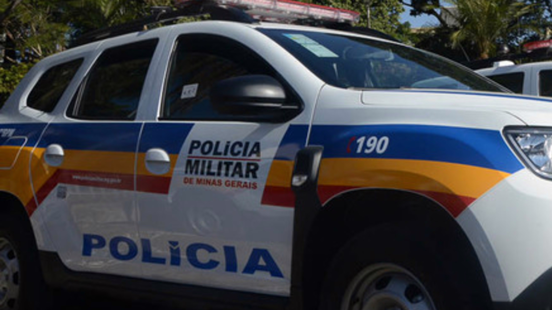 Durante o conflito, houve relato de possível utilização de um objeto semelhante a arma de fogo, mas o item não foi localizado. *