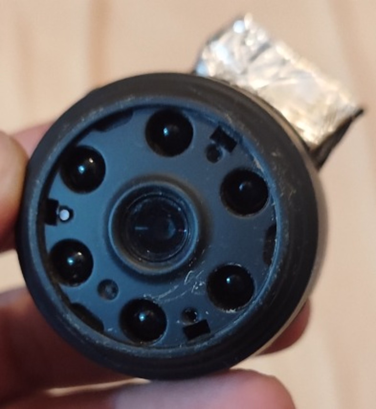 Filha flagrou pai assistindo às imagens da mãe