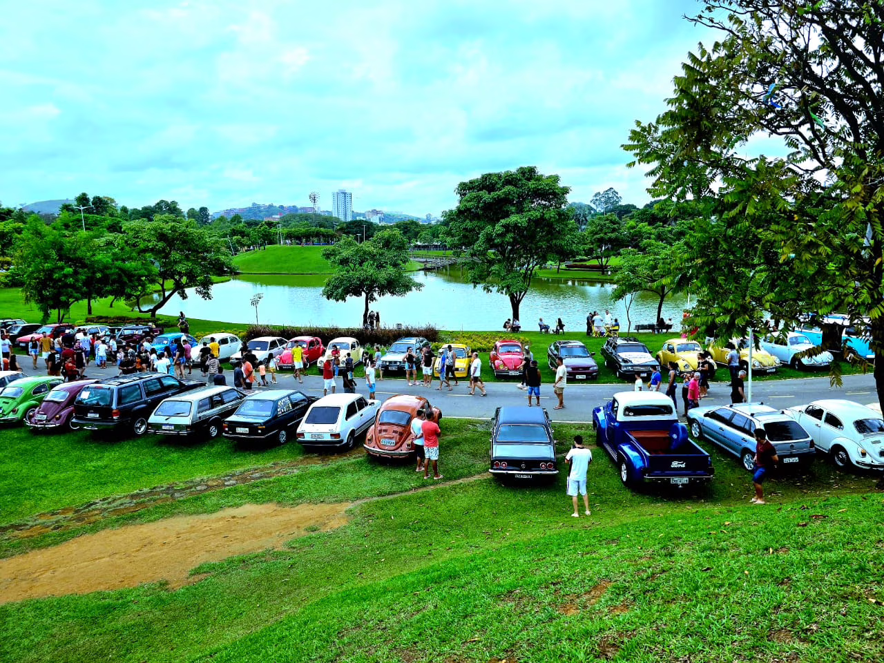Sugestão de pauta: Encontro de Carros Antigos movimenta Ipatinga durante as comemorações dos 62 anos do município