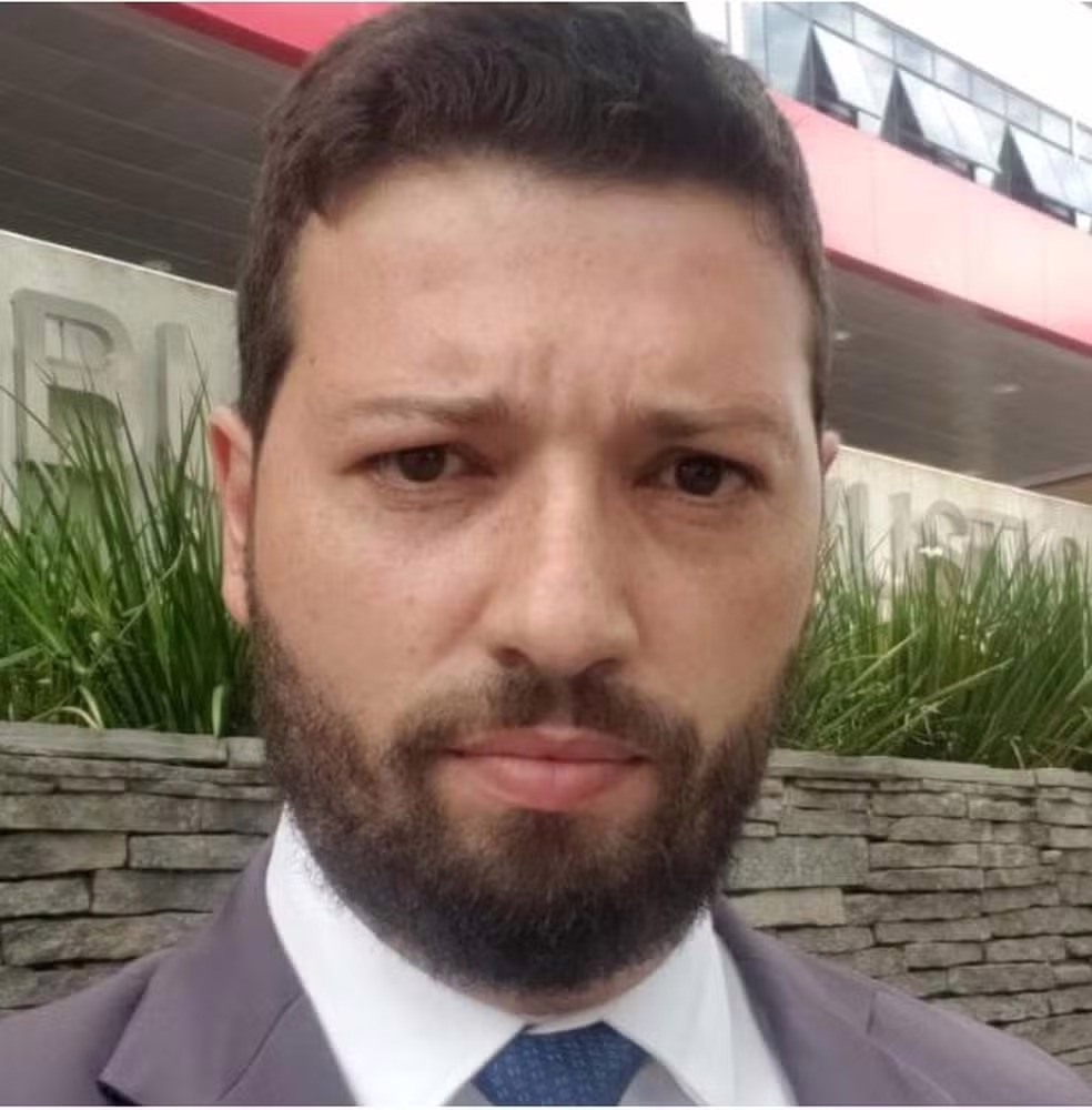 De acordo com a denúncia do MPMG, o crime teria sido planejado após o réu contratar os serviços do advogado e os dois se desentenderem por conta do valor dos honorários advocatícios.