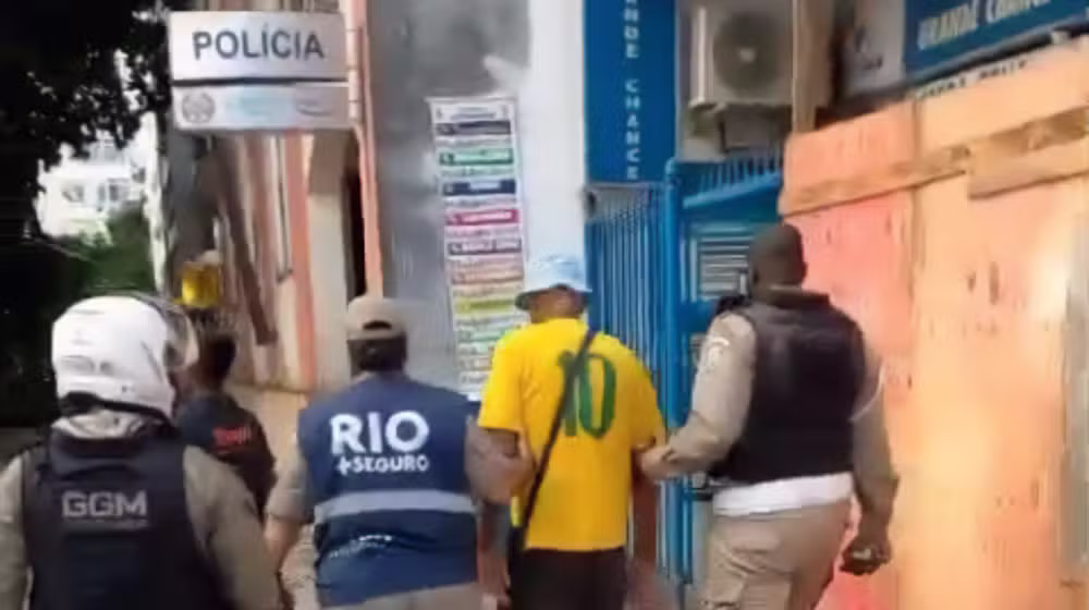 Argentino foi preso em flagrante em mercado