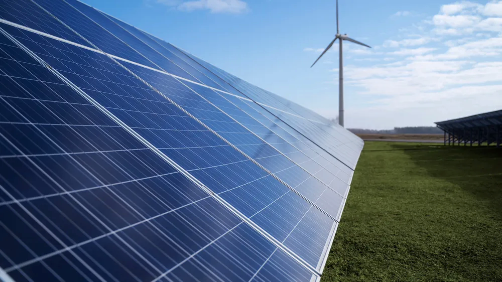 A HostDime opera com energia renovável proveniente de sua usina solar própria, localizada em Pilar-PB.