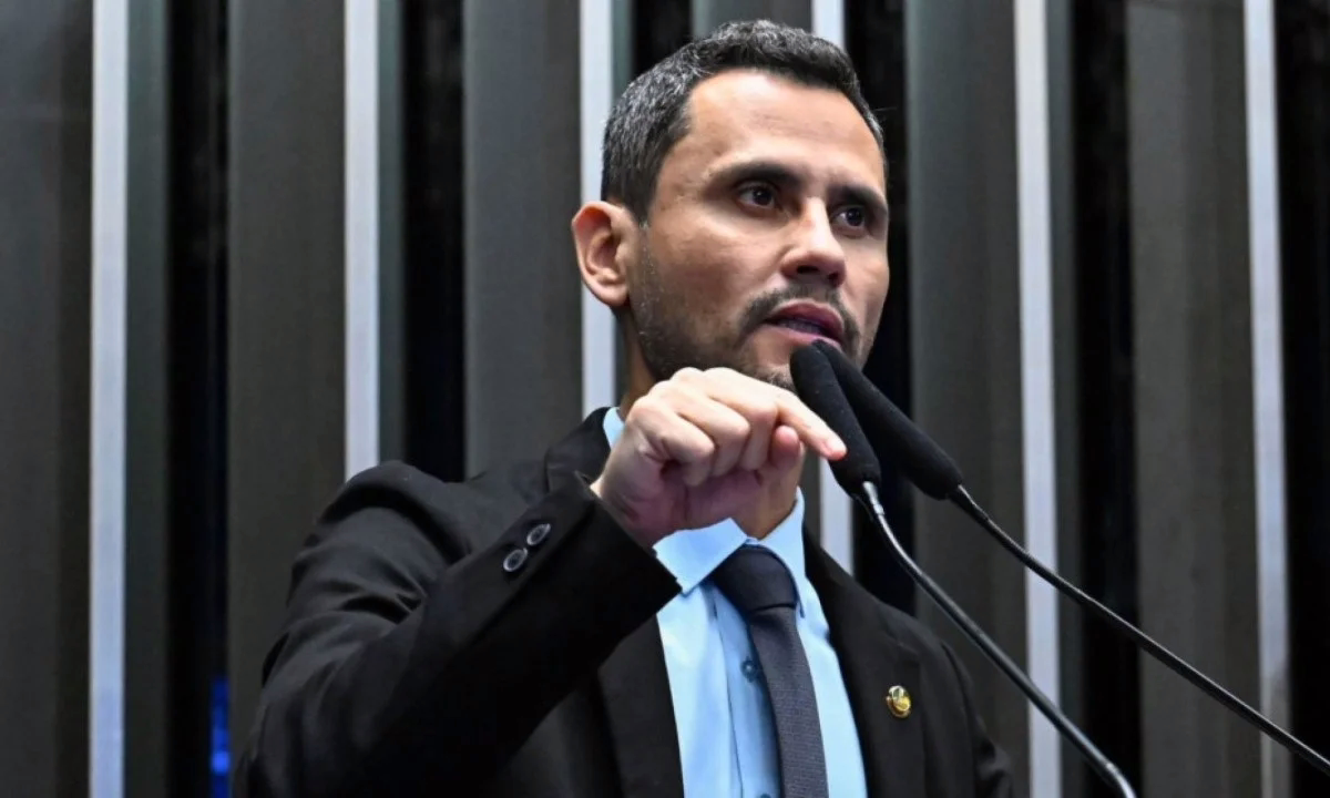 Os argumentos e a torcida dos adversários pela desistência de Cleitinho
