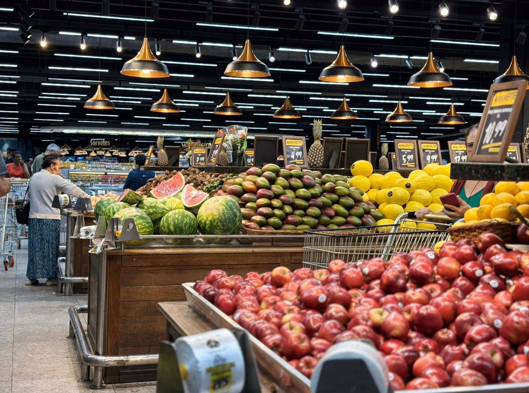 Segundo a entidade, a legislação e as convenções proíbem a utilização de mão de obra de empregados nesta data em todos os municípios da região.