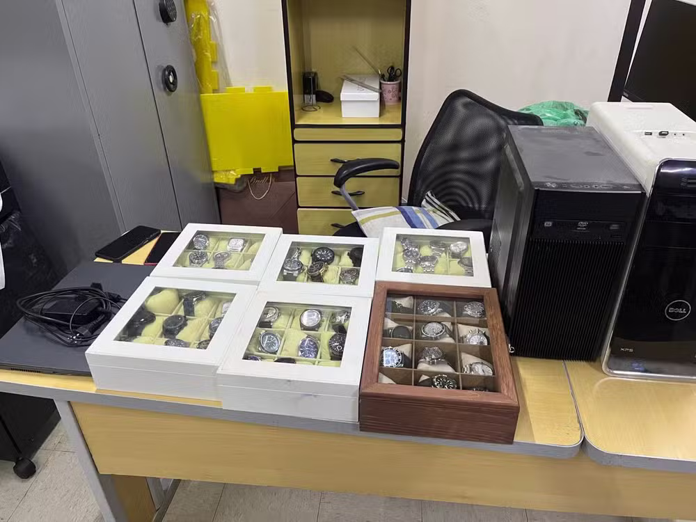 Relógios apreendidos em operação que investiga fraude contra operadoras de plano de saúde