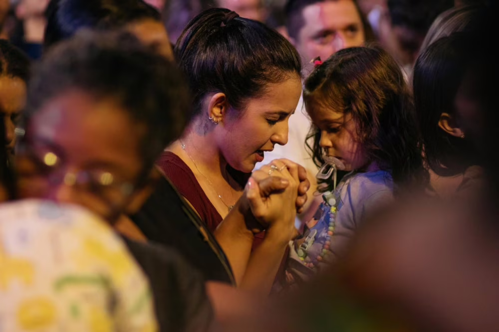 SUGESTÃO DE PAUTA - Noite Gospel com Fernandinho marca história e emociona mais de 25 mil fiéis no Aniversário de Ipatinga