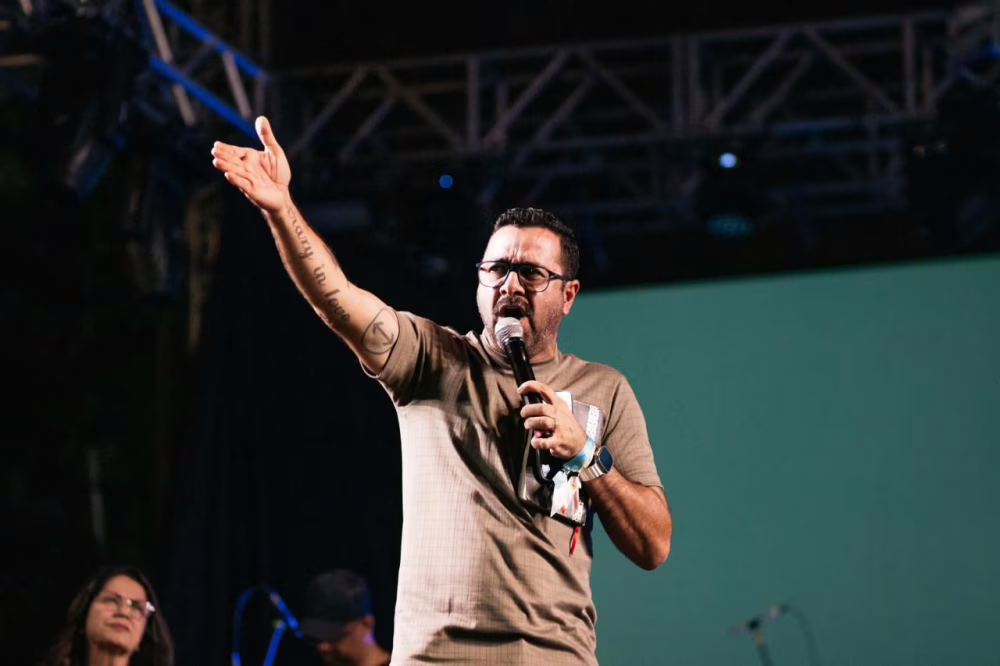 SUGESTÃO DE PAUTA - Noite Gospel com Fernandinho marca história e emociona mais de 25 mil fiéis no Aniversário de Ipatinga