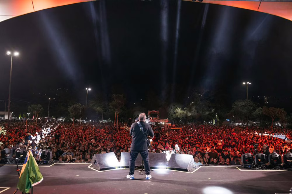 SUGESTÃO DE PAUTA - Noite Gospel com Fernandinho marca história e emociona mais de 25 mil fiéis no Aniversário de Ipatinga