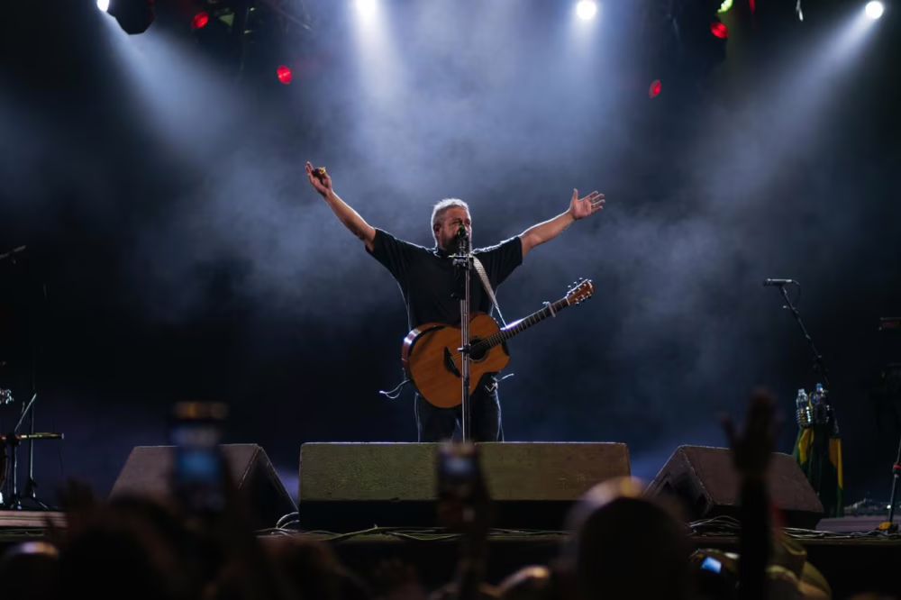 SUGESTÃO DE PAUTA - Noite Gospel com Fernandinho marca história e emociona mais de 25 mil fiéis no Aniversário de Ipatinga