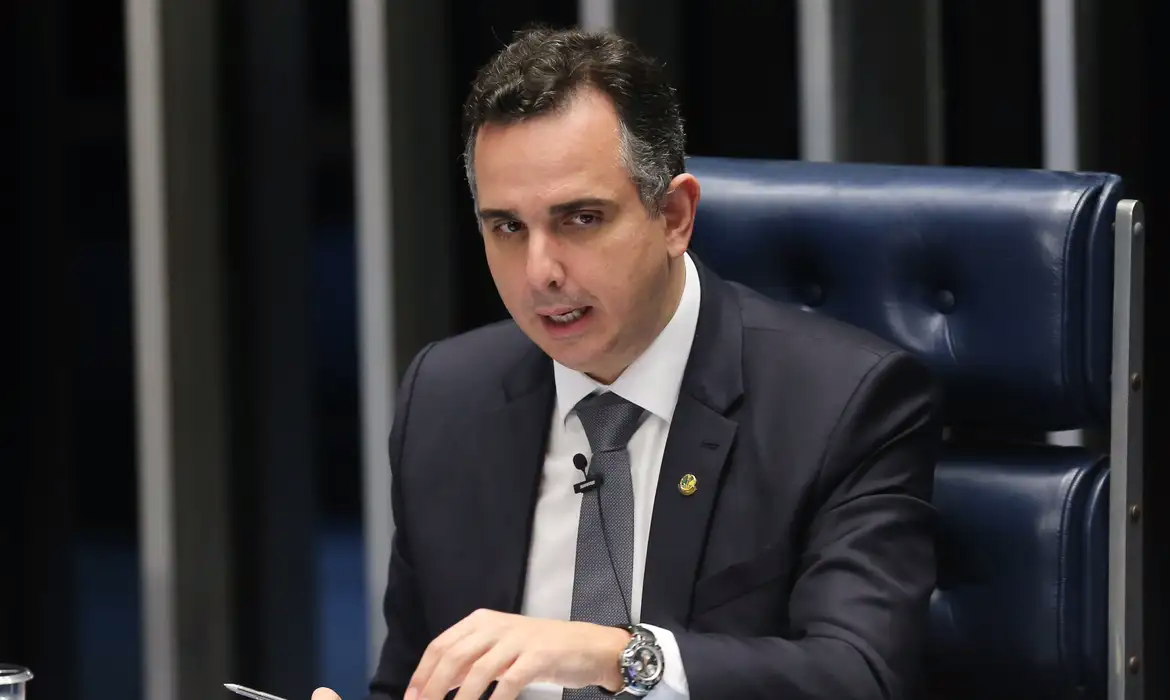 Pacheco ainda não definiu se disputará o governo estadual, embora já tenha sinalizado disposição para atender a um convite de Lula.