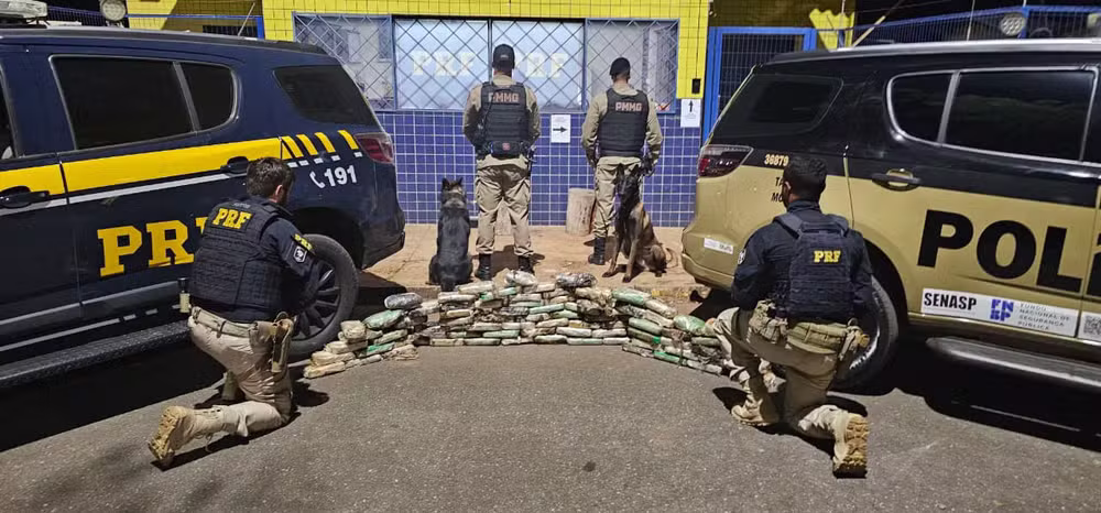PRF apreende drogas dentro de pneus de caminhão em Patos de Minas