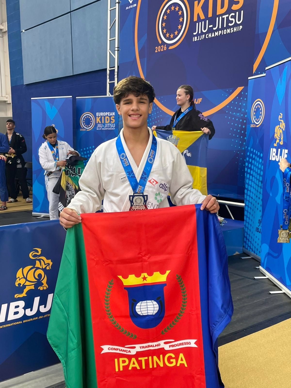 No campeonato europeu kids 2026, Miguel foi vice campeão na categoria infanto juvenil 2 meio pesado.