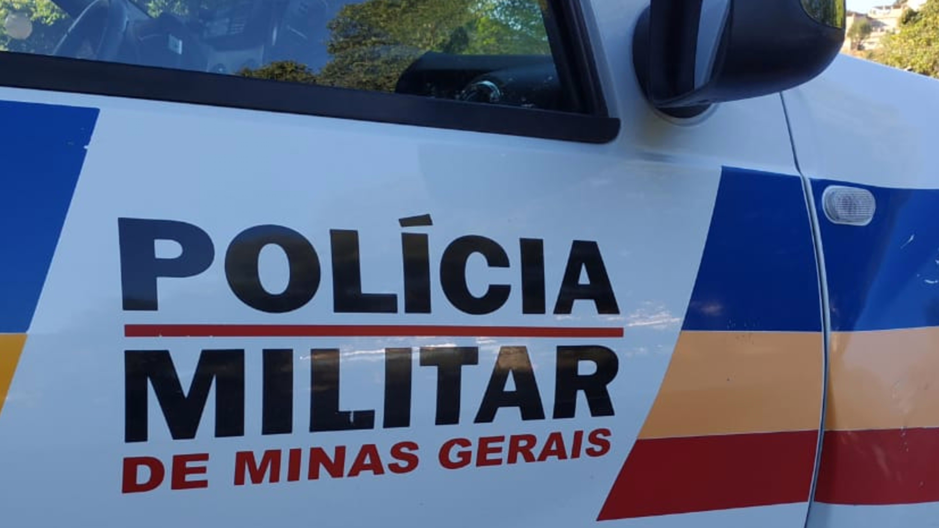 O material, segundo os militares, ajudou a confirmar características do suspeito e a forma como o roubo ocorreu.