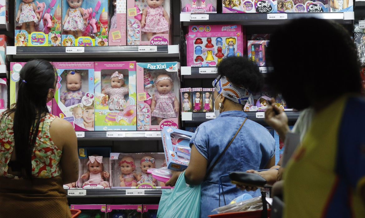 Em 12 meses, setor cresce 1,8%, mostra IBGE.