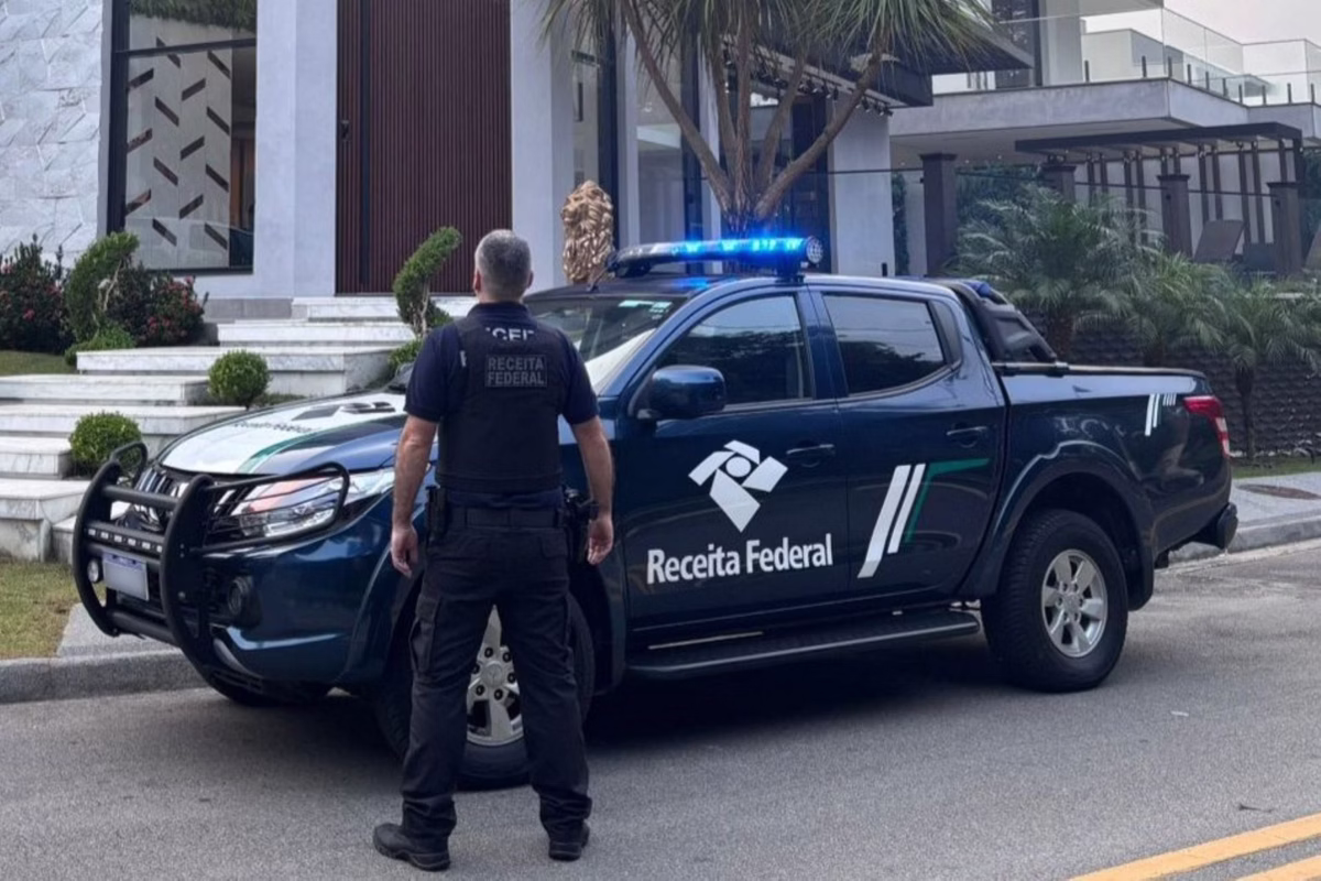 Esquema investigado pela Receita teria usado ao menos 60 empresas de fachada para gerar créditos tributários falsos e reduzir impostos