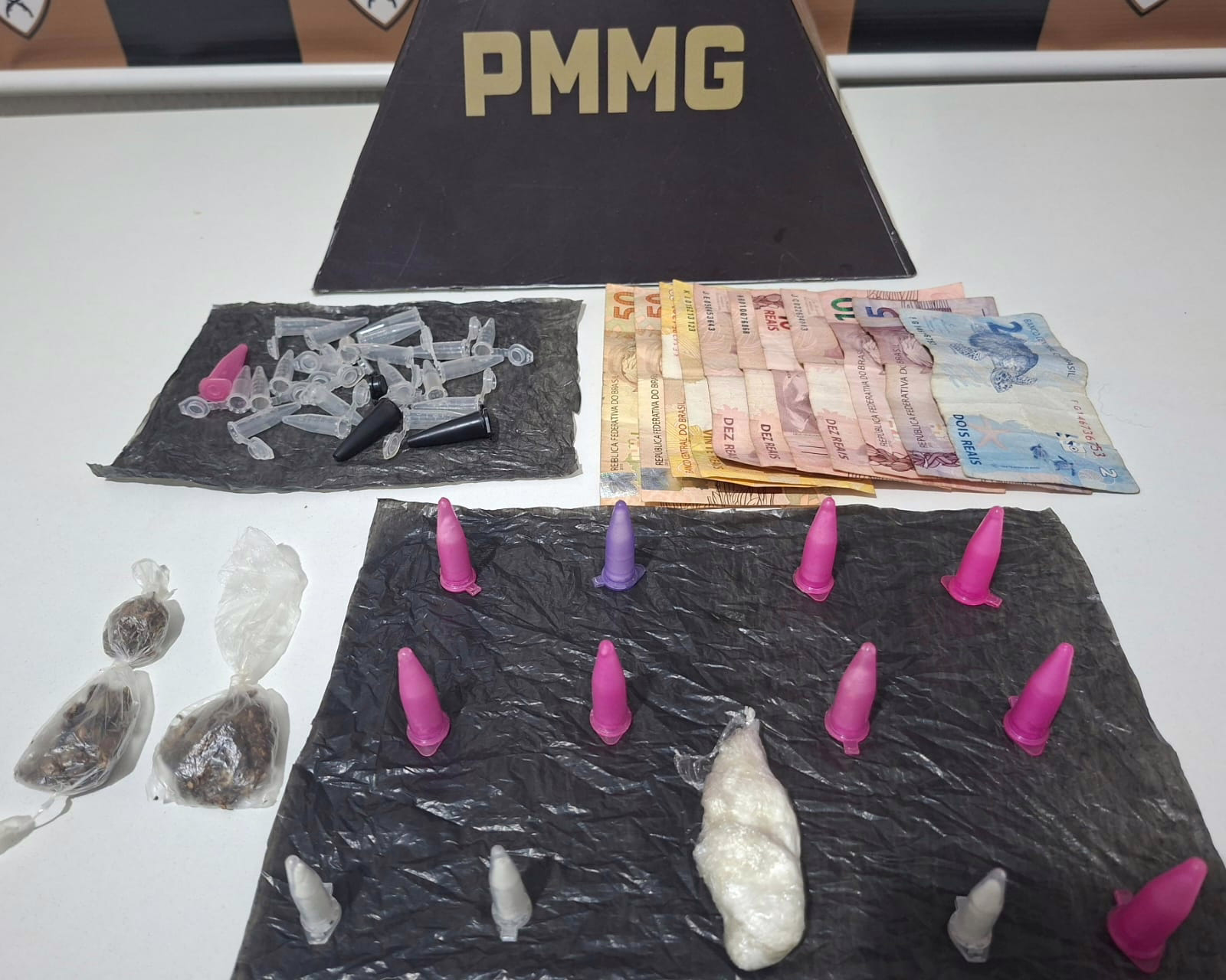 O autor possui passagens por tráfico ilícito de drogas.
