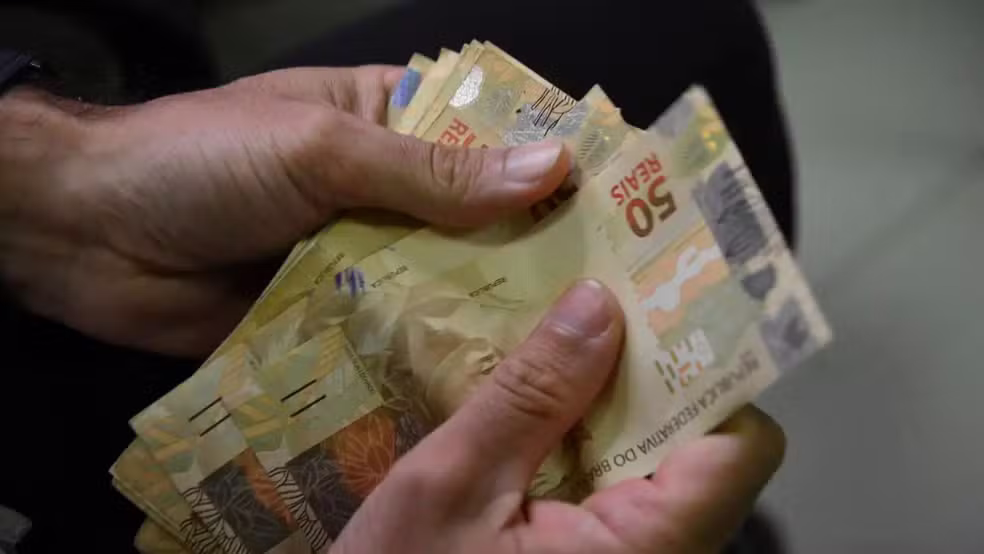 Aumento do salário mínimo no RS será votado nesta terça-feira; veja valores por faixas de categoria
