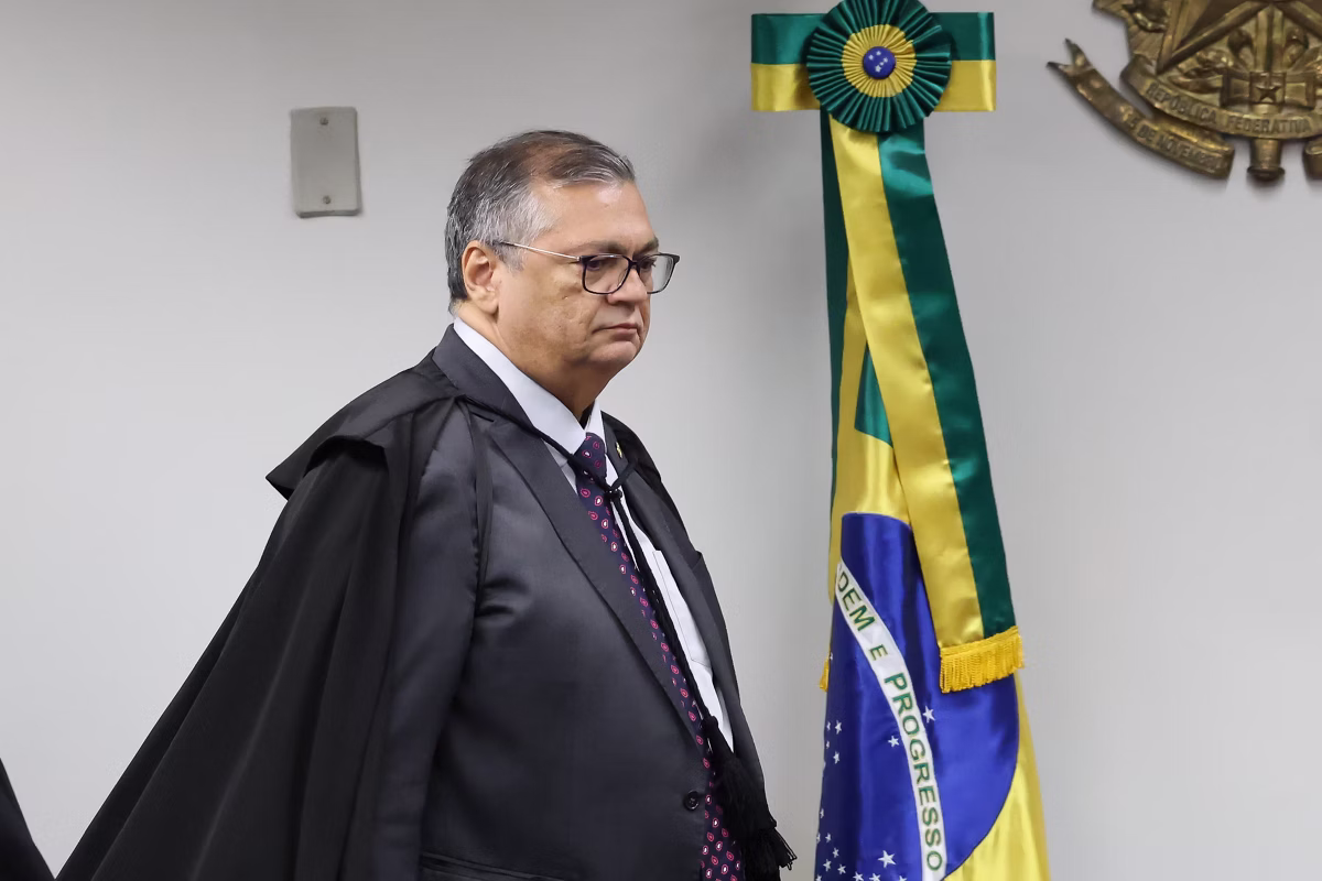 Dino (foto) alerta em despacho que emendas não podem resultar em obras paradas e serviços sem efeito à população
