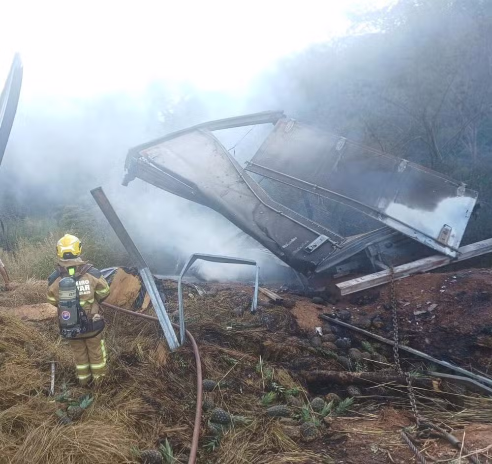 Caminhão pegou fogo na BR-251
