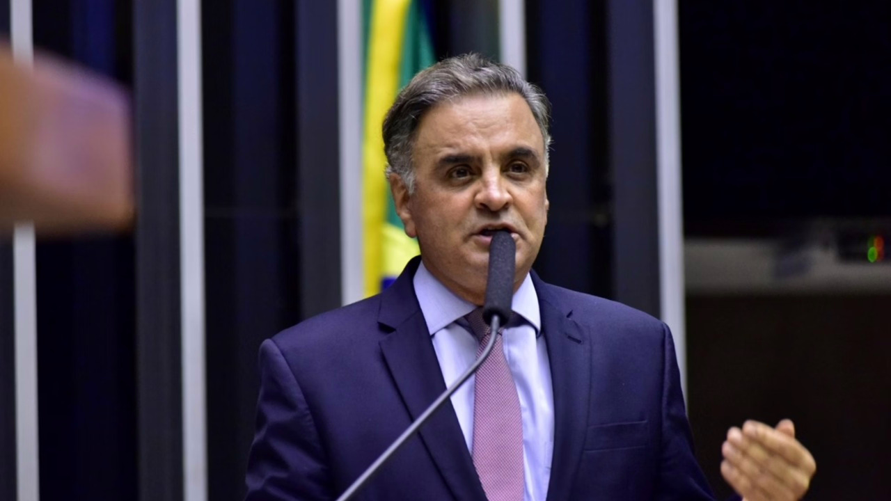 Executiva Nacional do Cidadania aprovou, por unanimidade, a pré-candidatura de Aécio à Presidência da República