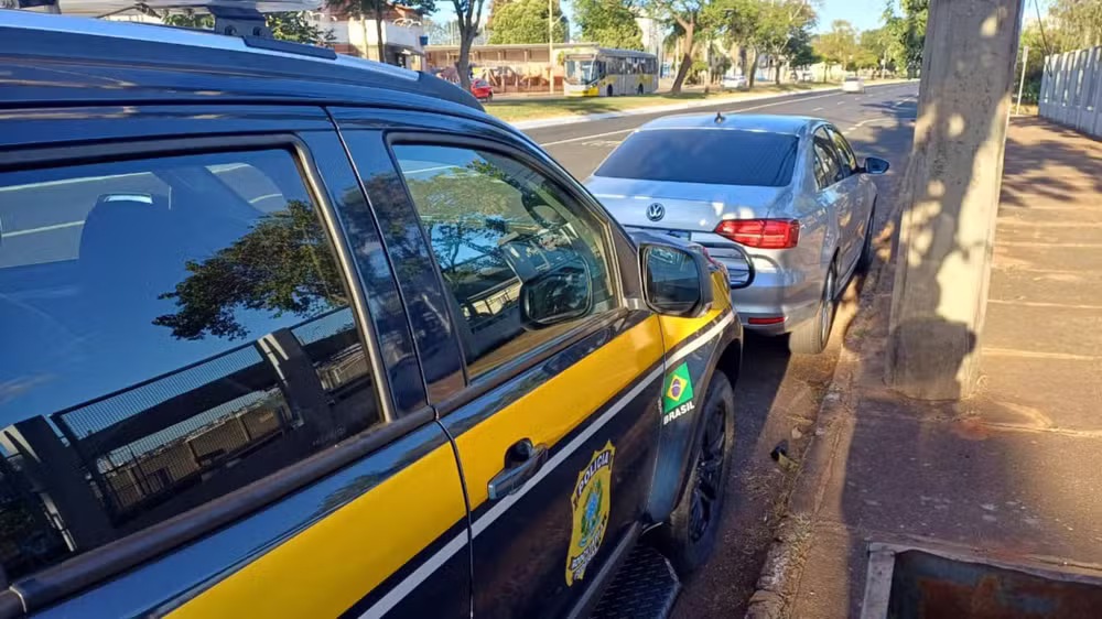 Casal de idosos é preso após ser aliciado por vizinhos a sacar benefícios do INSS de terceiros em Uberlândia
