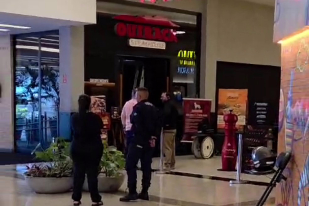 Administração do shopping isolou a área do restaurante