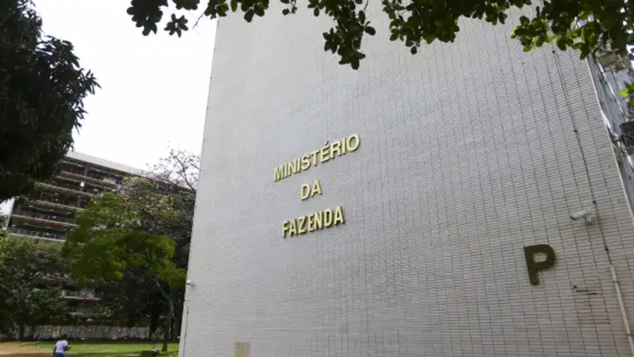 Fachada do ministério da Fazenda.