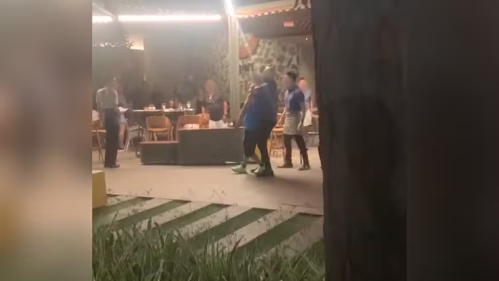 Homem morreu após ser imobilizado em bar do Center Shopping em Uberlândia
