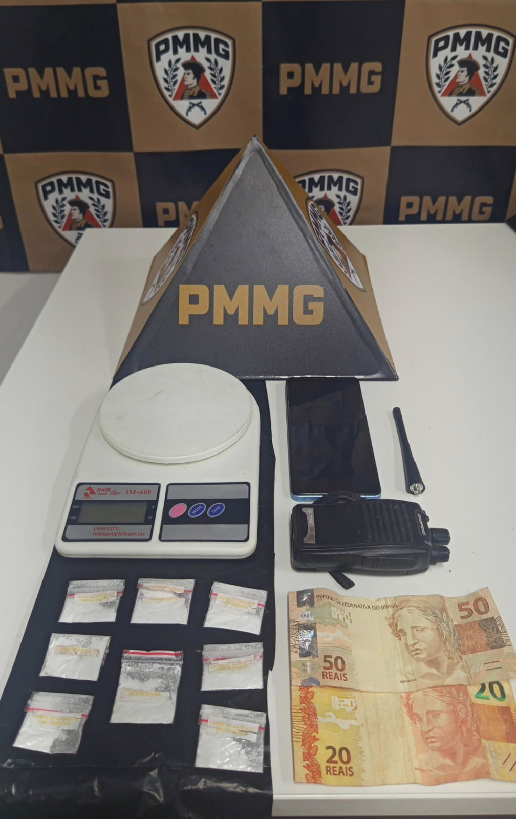 Homem é preso suspeito de vender drogas por “delivery” em Coronel Fabriciano
