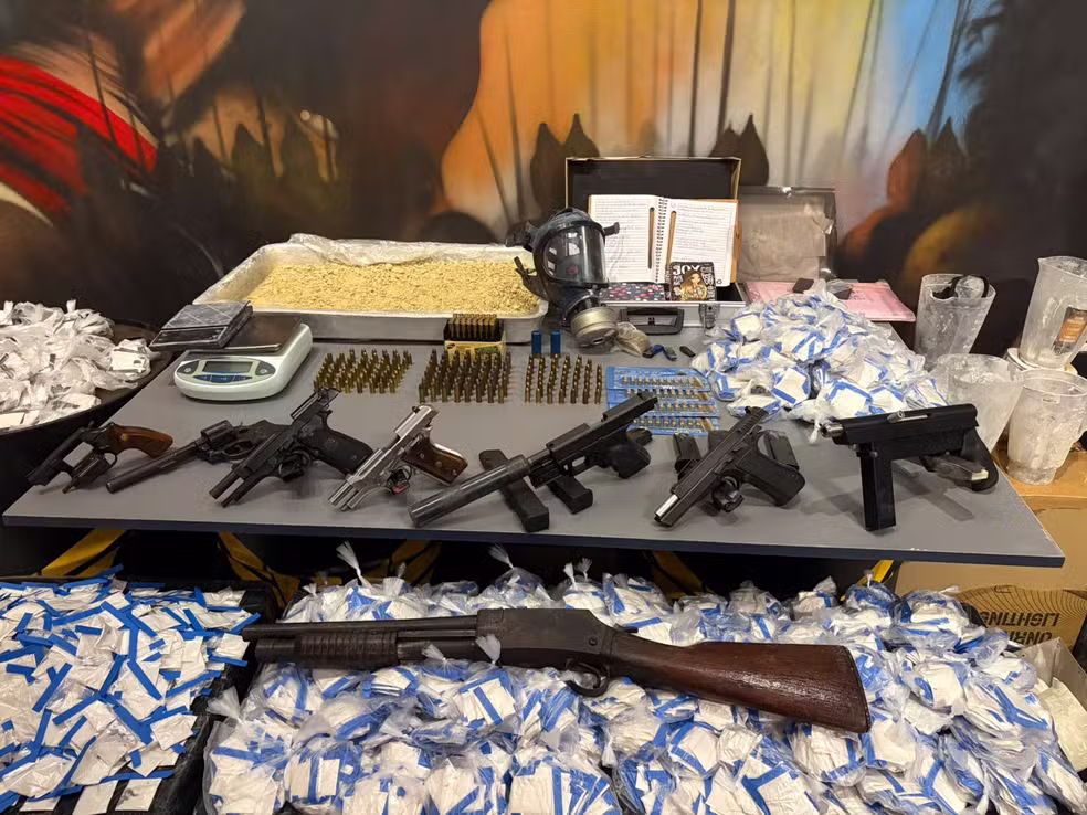 Em residências associadas ao casal foram encontrados diversos armamentos