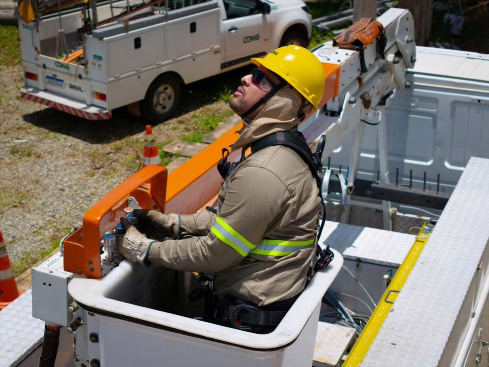 Cemig disponibiliza curso para formação de eletricistas de linhas de redes aéreas de distribuição de energia elétrica