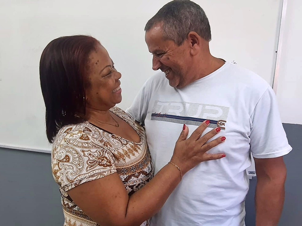 Terezinha de Lourdes dos Santos, 68 anos, e Hélio Matos Martins, 65 anos