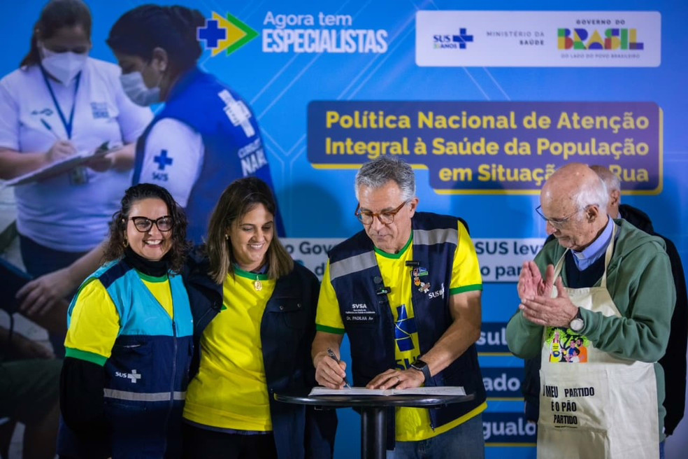 Ministro da Saúde apresenta nova política voltada à população em situação de rua em SP