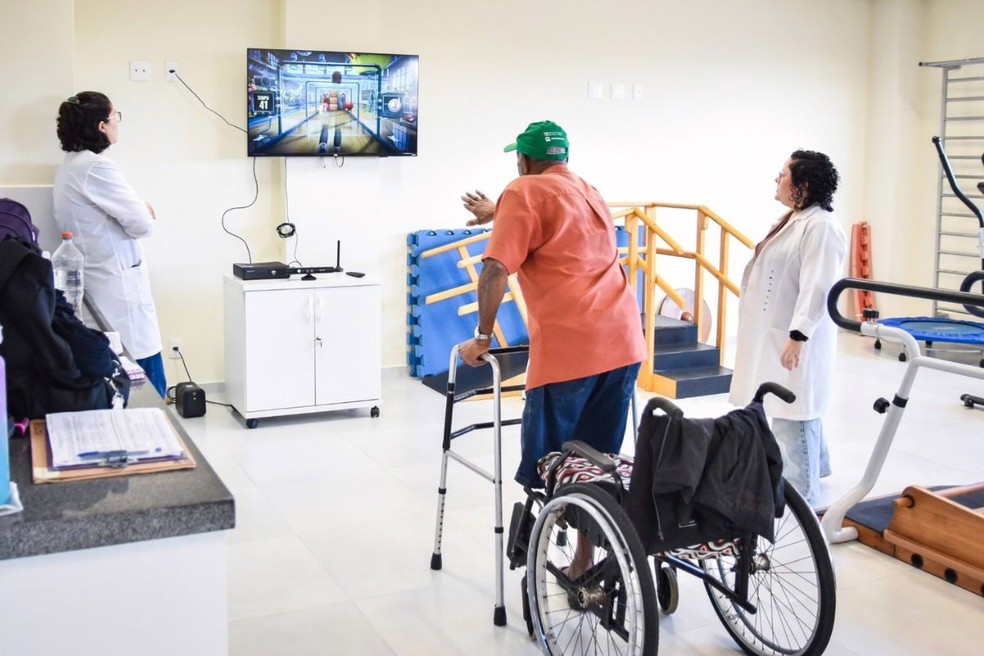 Videogame é utilizado na reabilitação de pacientes em São Vicente, SP