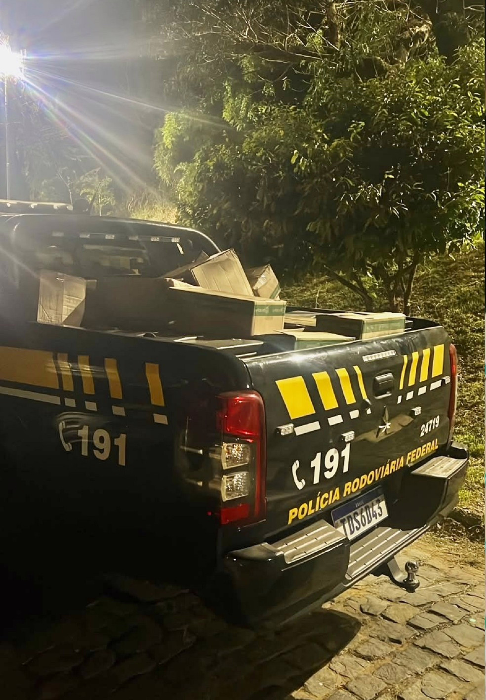 Homens são detidos suspeitos de furtar mais de 50 caixas de biscoito em Leopoldina