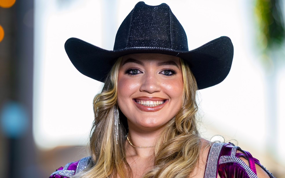 Isabela Lima disputa o título de rainha da Festa do Peão de Barretos 2026