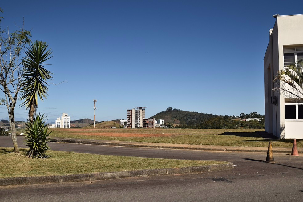 Área onde estão em andamento as obras da clínica veterinária da UFJF