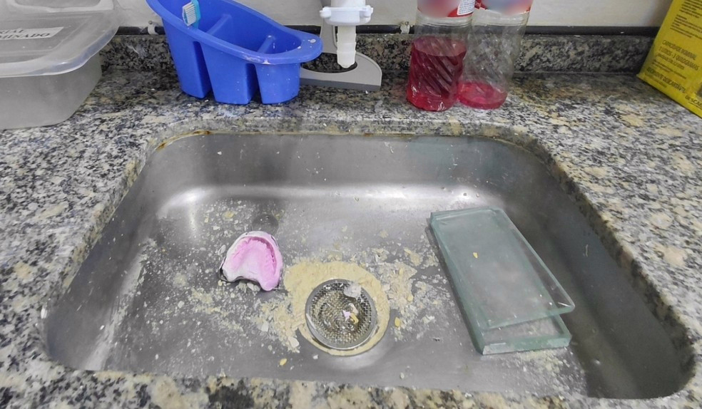 Clínica odontológica é interditada em Campinas por falta de licença e problemas de higiene