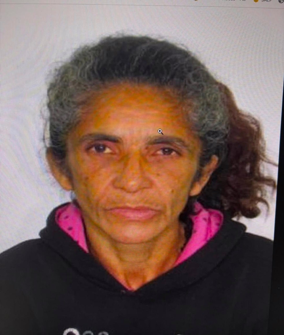 Maria Goreti Saraiva, de 58 anos, foi lançada do viaduto e morreu no local