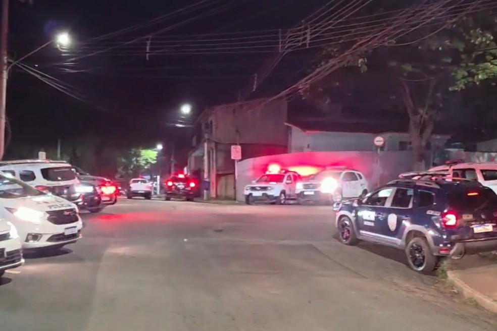 Operação fecha boate clandestina em Atibaia e prende um homem
