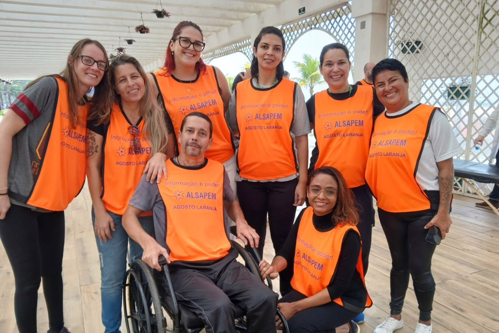 As ações fazem parte do Agosto Laranja, campanha nacional de conscientização sobre a esclerose múltipla, e serão realizadas em quatro cidades da Baixada Santista