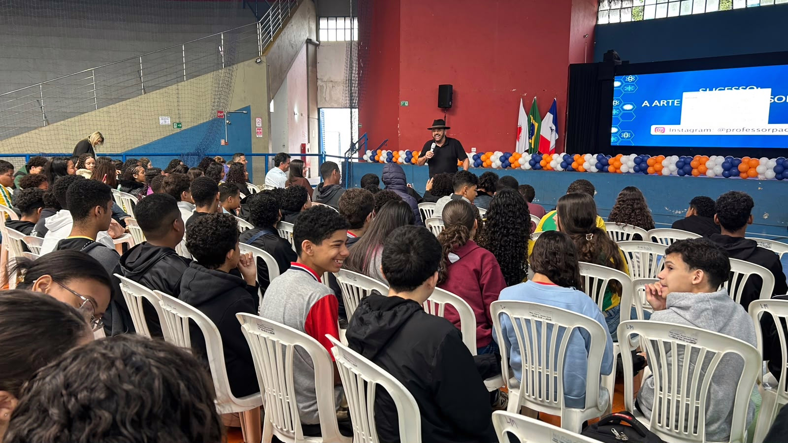 04.08 - Release PMT - Timóteo abre segundo semestre letivo com palestra motivacional do professor Pachecão