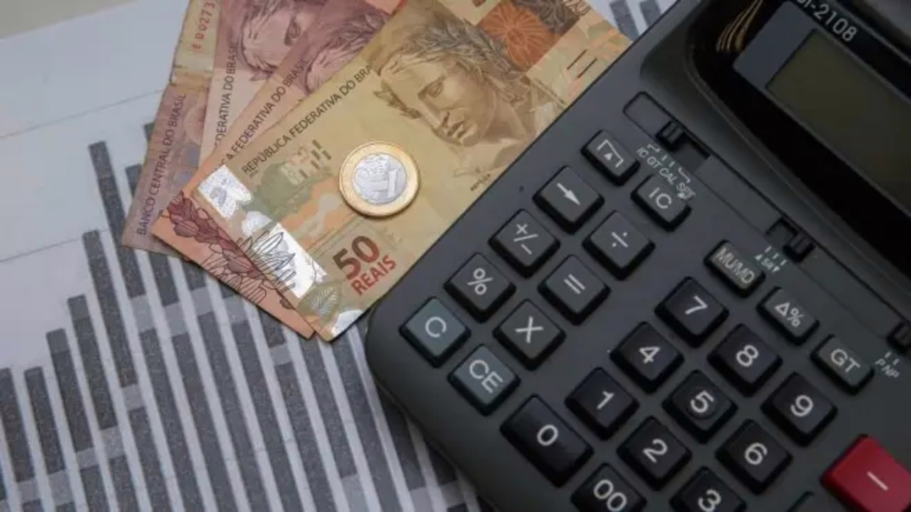 As empresas do Simples Nacional deverão fazer essa adequação a partir de 2027 •
