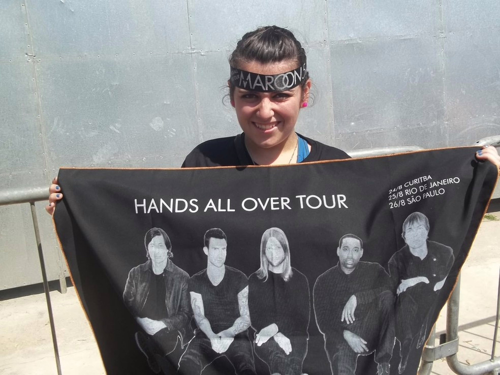 Giovanna Stanzione durante um dos shows do Maroon 5