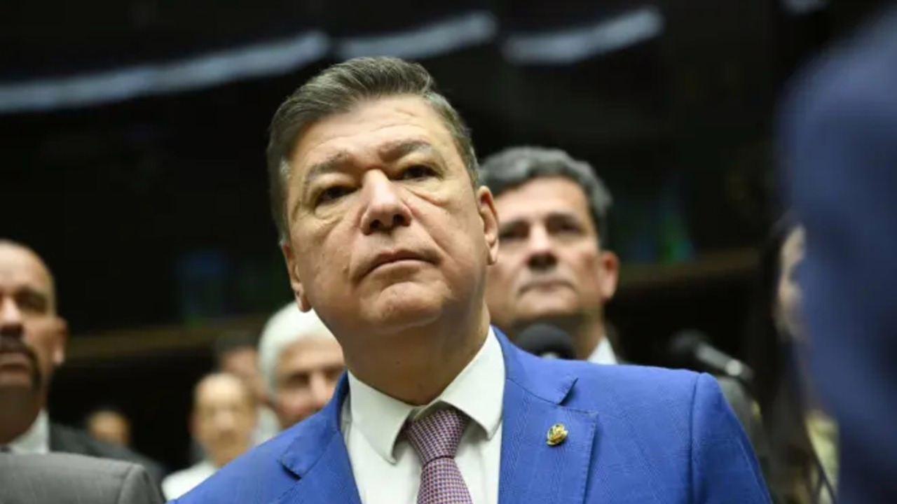 Carlos Viana ameaça pedir afastamento de Alcolumbre se Senado não agir •