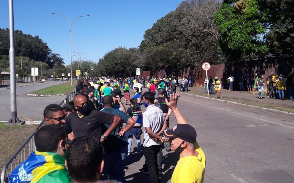 Bolsonaro-apoiadores-2